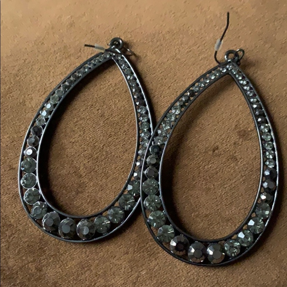 Bebe tear drop earrings